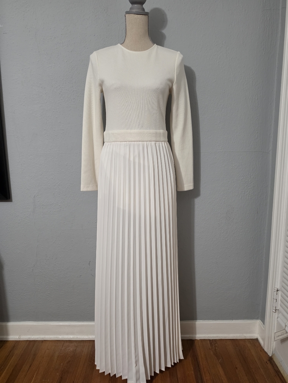 Oyrosy Cream Knitted Satin Maxi Dress Pleated Skirt NWT Size Med